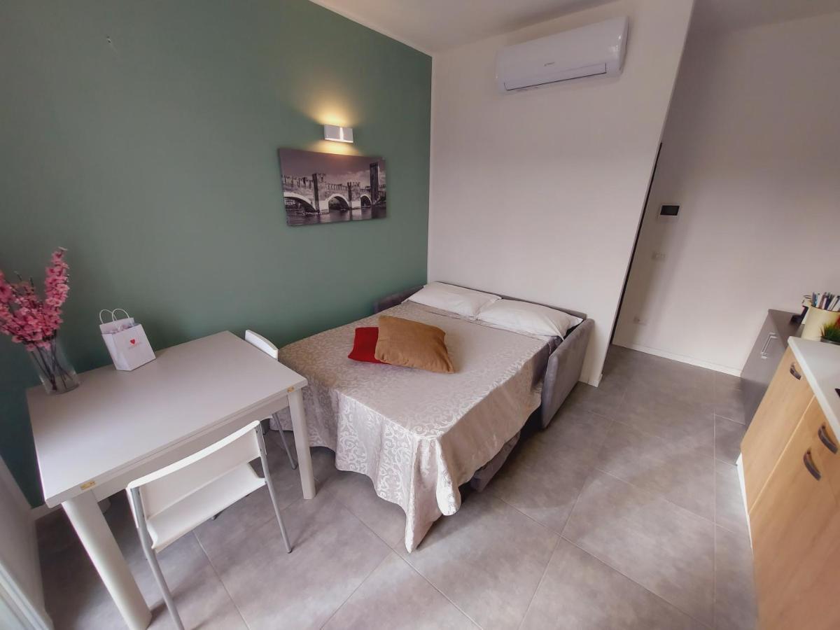 Residenza Delizia Camere & Appartamenti "Residenze Del Cuore" Verona Kültér fotó