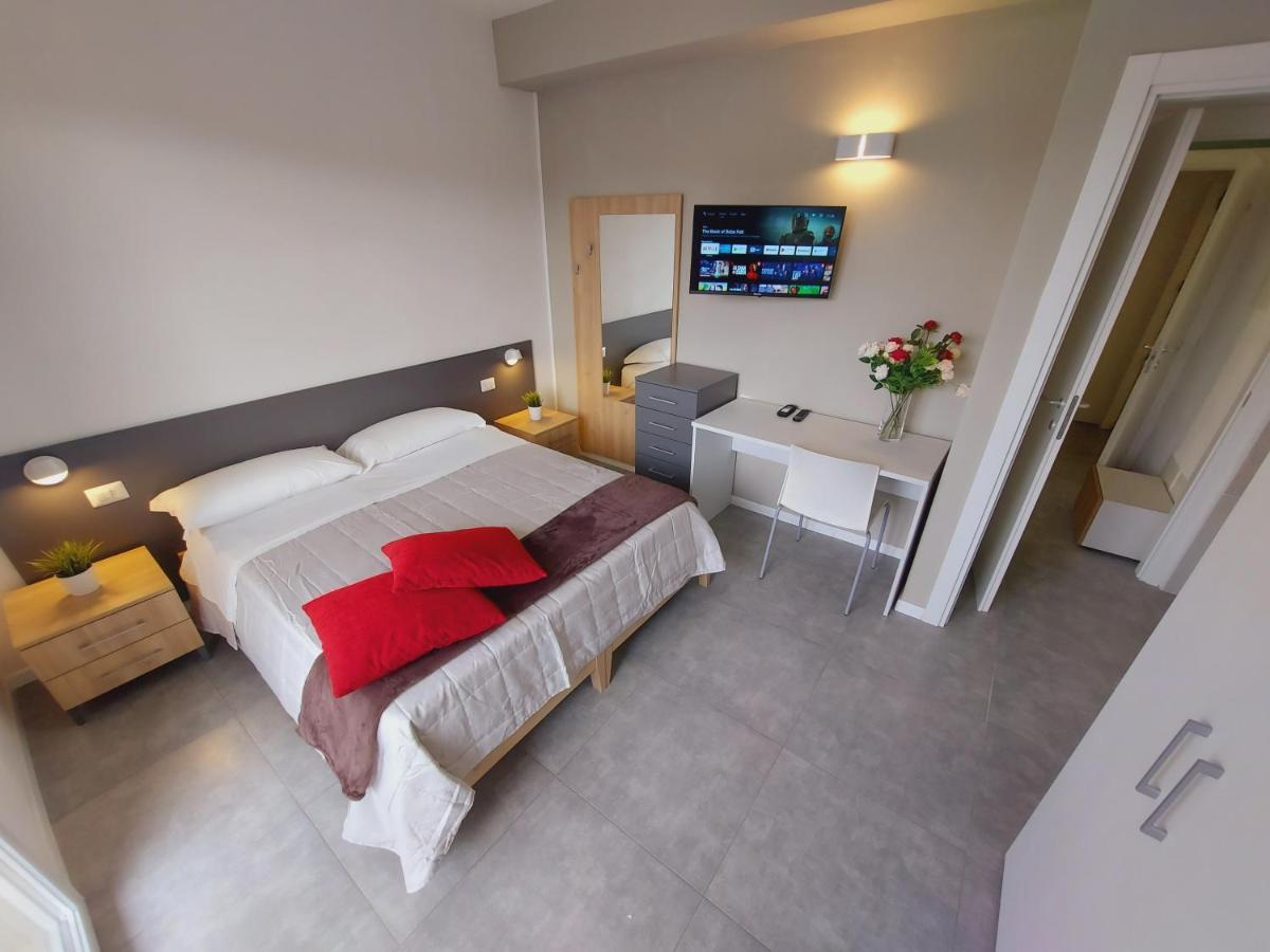 Residenza Delizia Camere & Appartamenti "Residenze Del Cuore" Verona Kültér fotó
