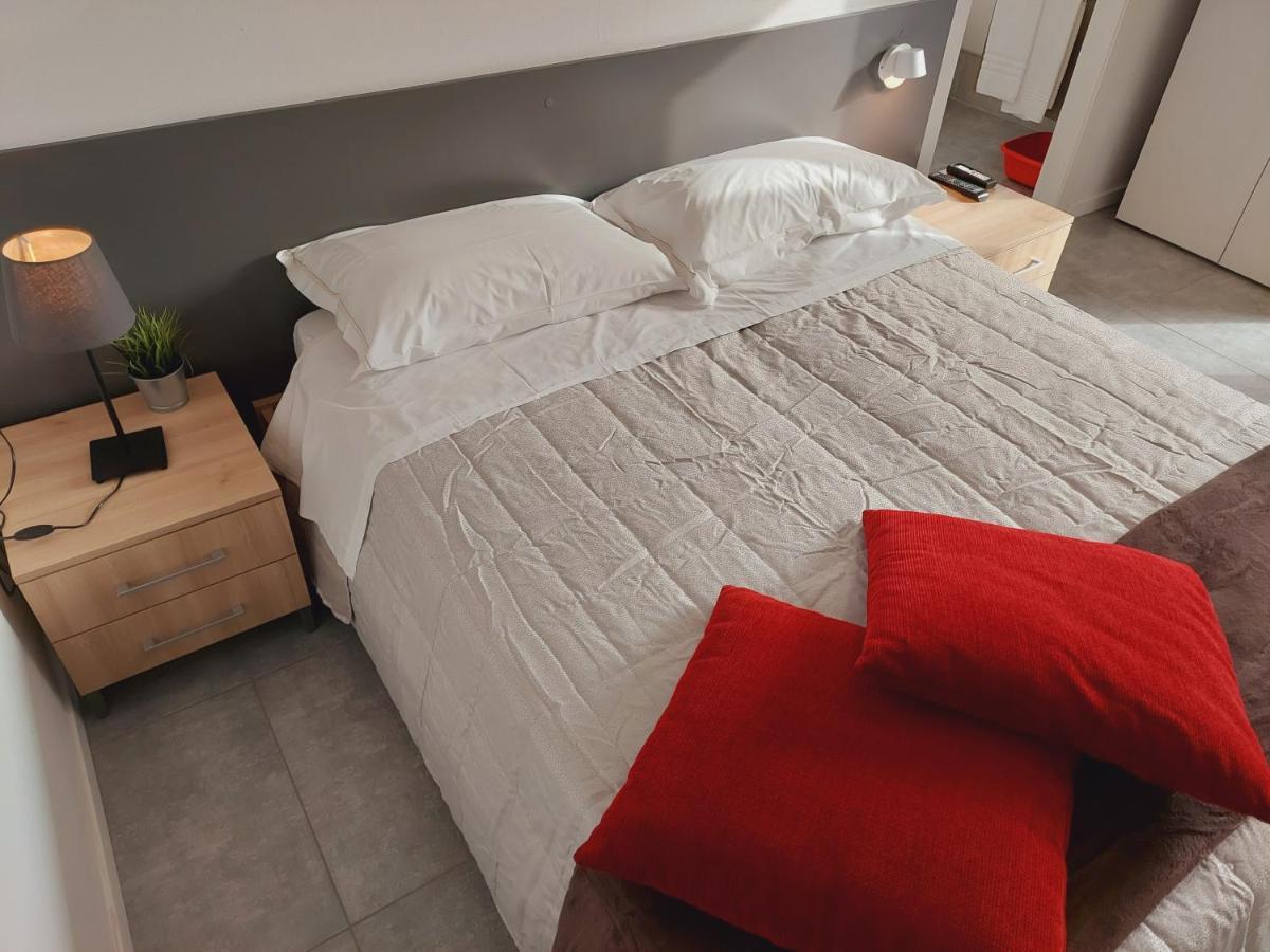 Residenza Delizia Camere & Appartamenti "Residenze Del Cuore" Verona Kültér fotó