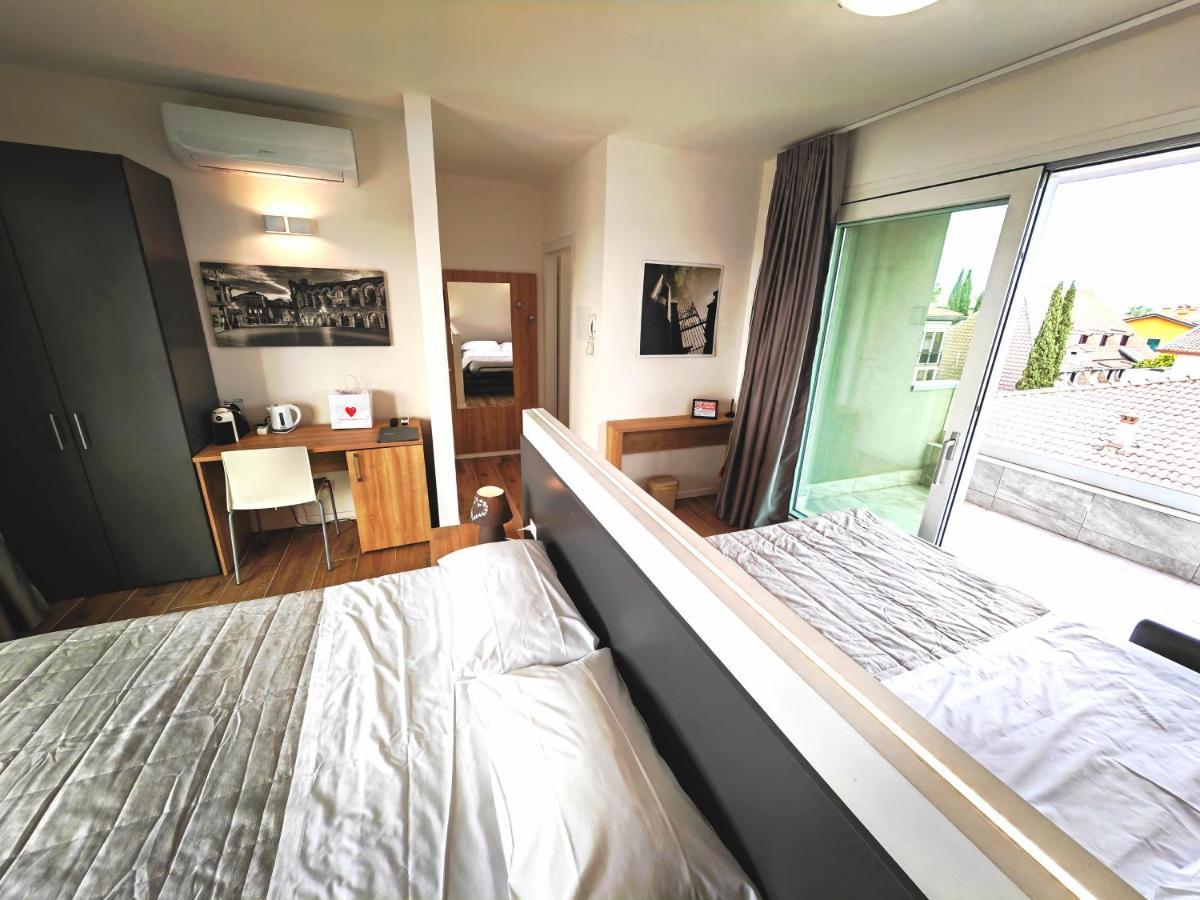 Residenza Delizia Camere & Appartamenti "Residenze Del Cuore" Verona Kültér fotó
