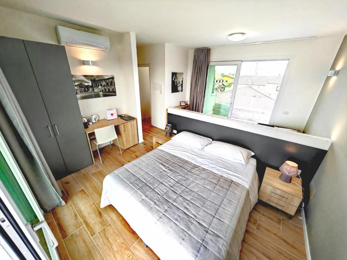 Residenza Delizia Camere & Appartamenti "Residenze Del Cuore" Verona Kültér fotó